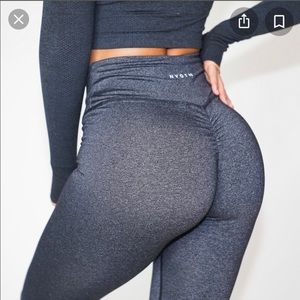 NVGTN Black Speckled Scrunch Leggings-S